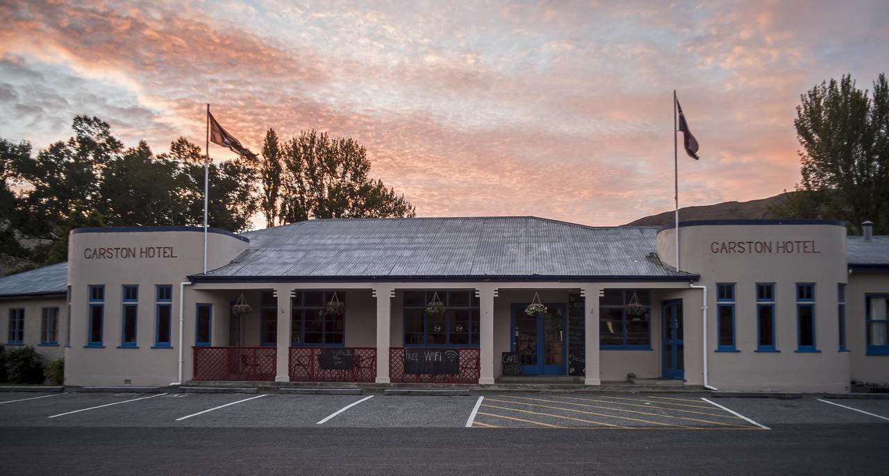 Garston Hotel & Cafe Exterior photo